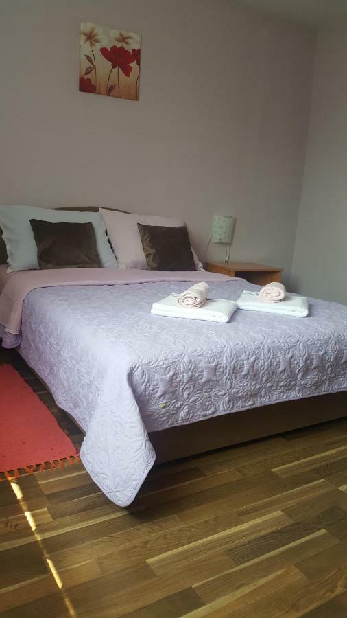 Apartman Nina Licko Petrovo Selo المظهر الخارجي الصورة