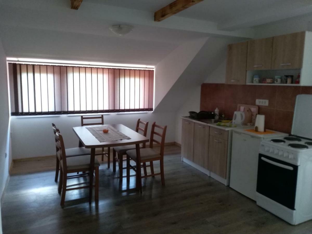 Apartman Nina Licko Petrovo Selo المظهر الخارجي الصورة